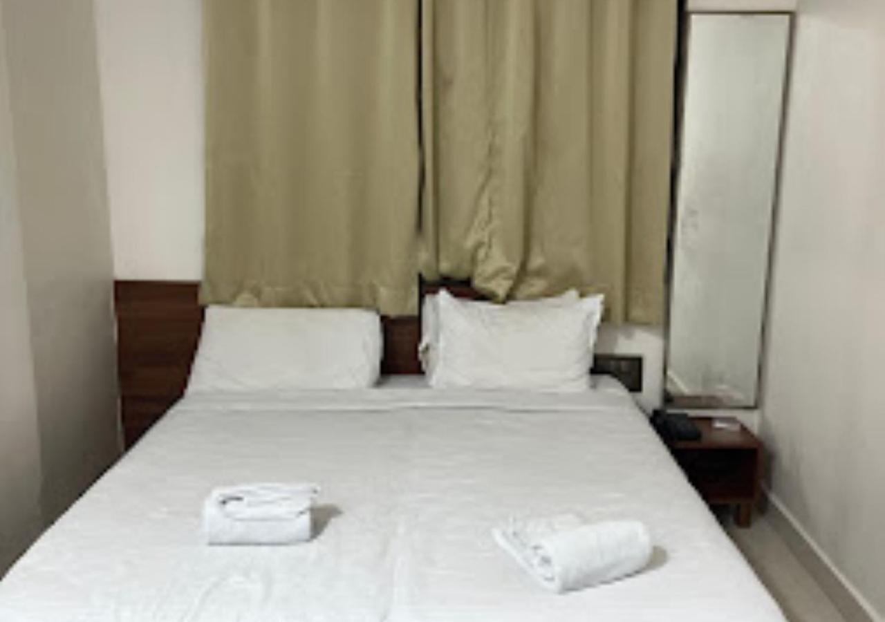 Hotel Rajwada Kapurhol Kapurwahal Екстериор снимка