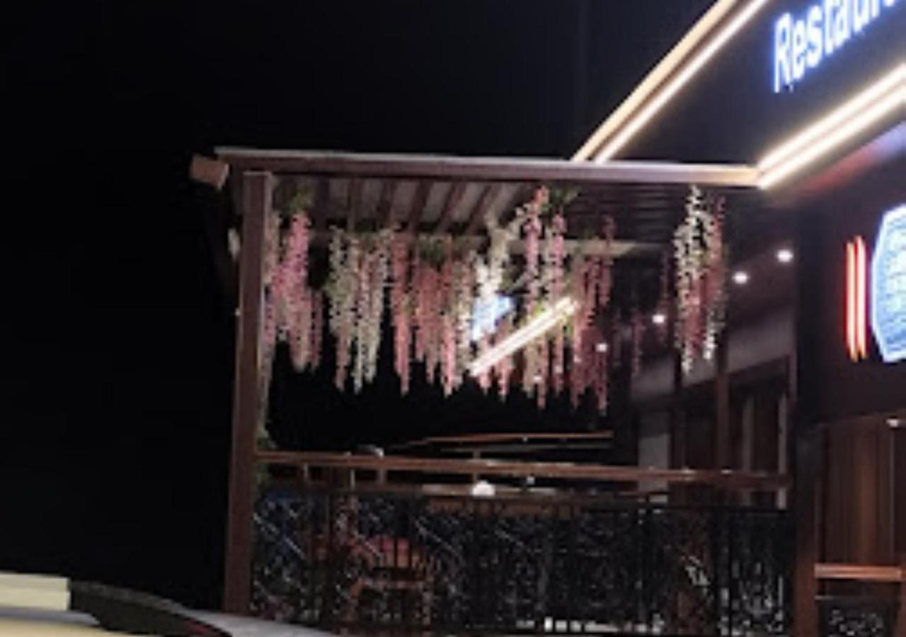 Hotel Rajwada Kapurhol Kapurwahal Екстериор снимка